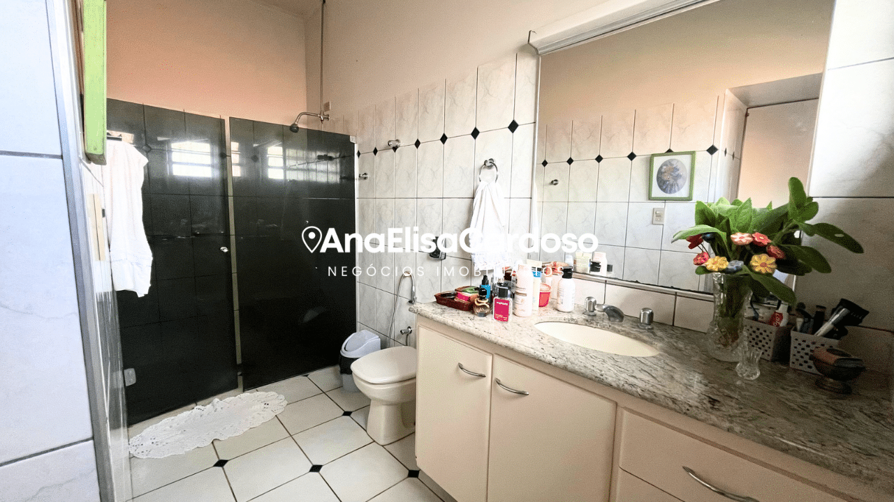 Sobrado com quintal – Jardim Bom Clima – Votuporanga