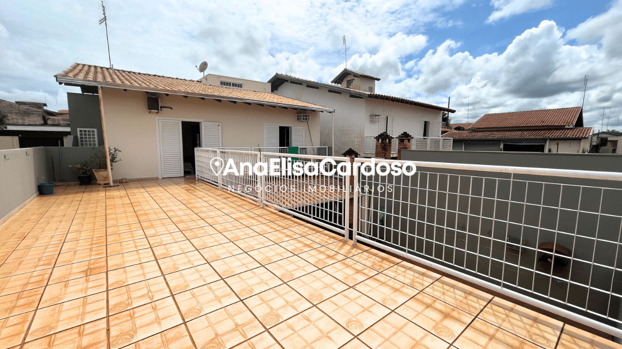 Sobrado com quintal – Jardim Bom Clima – Votuporanga