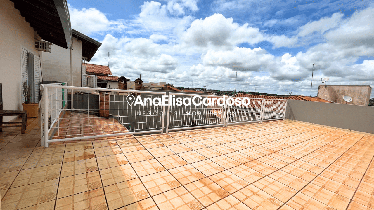 Sobrado com quintal – Jardim Bom Clima – Votuporanga